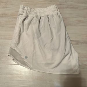 Women’s Lululemon Shorts 3.5in